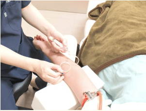 AGAスキンクリニック レディース院で行う治療までの流れ「血液検査」イメージ